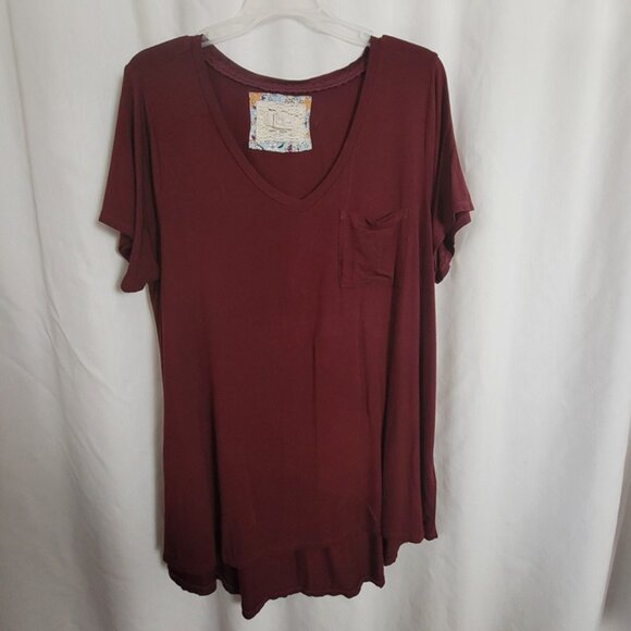 Cupio 1X Women's Tee t-shirt short sleeves Burgundy front pocket V-neck hi-low - Picture 2 of 9